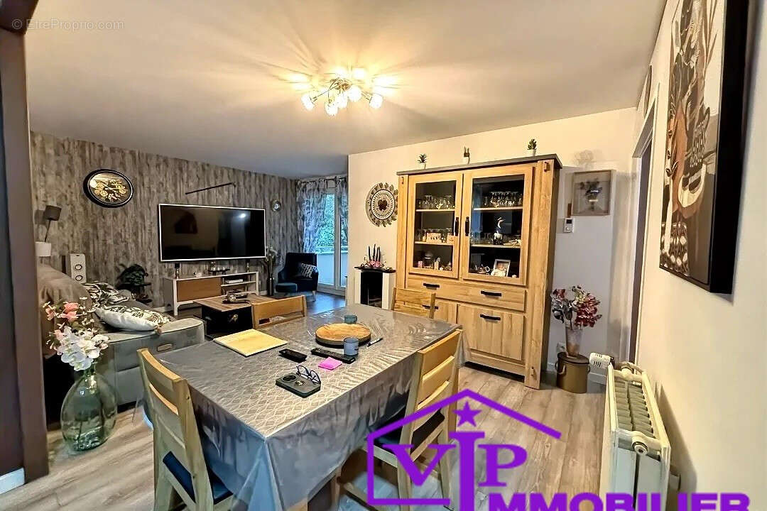 Appartement à PETIT-COURONNE