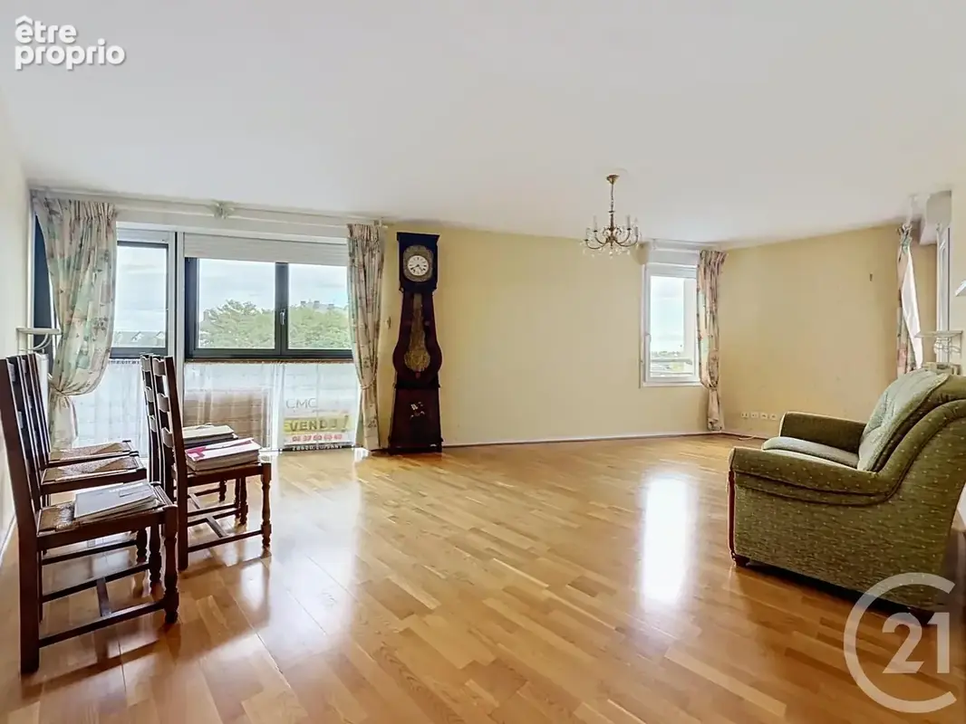 Appartement 3 pièces 88 m² à vendre à Chartres (28000) - photo 2