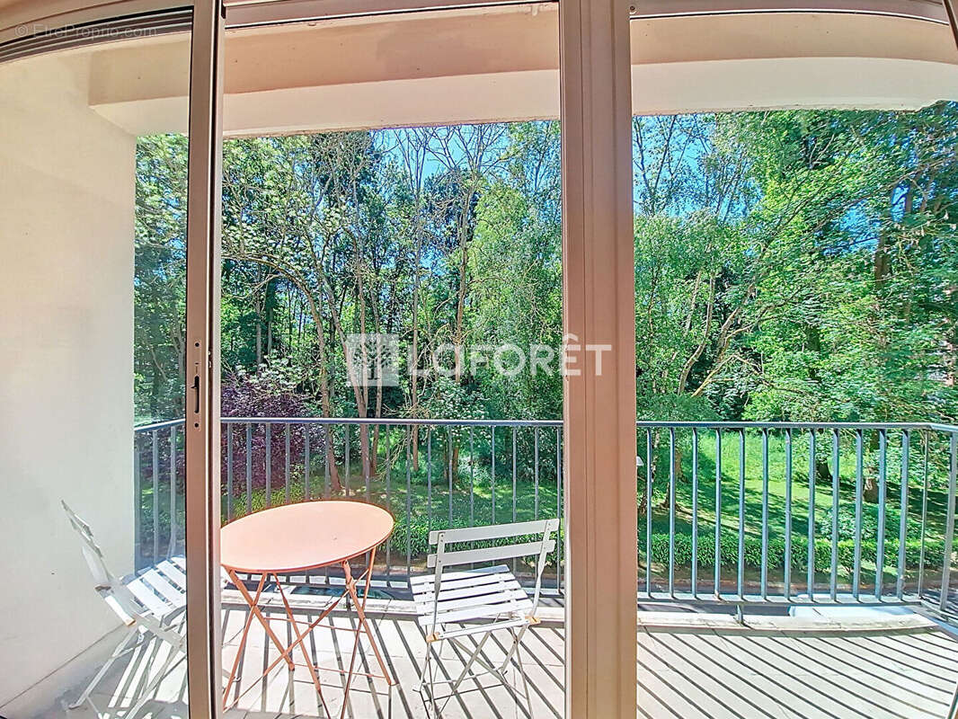 Appartement à VERNEUIL-SUR-SEINE