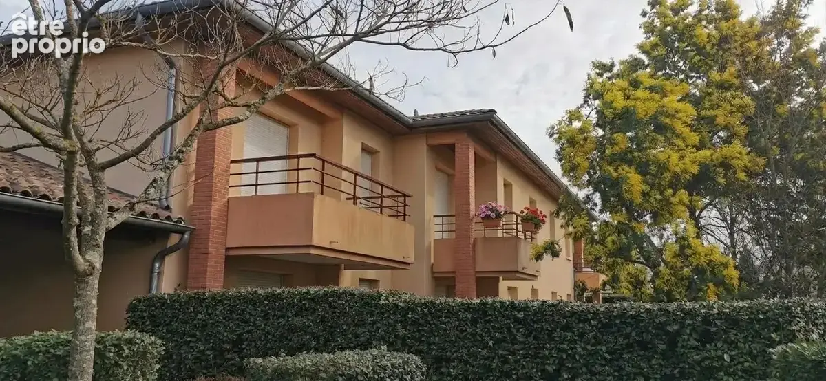 La salvetat saint gilles - appartement  t2 - photo 1