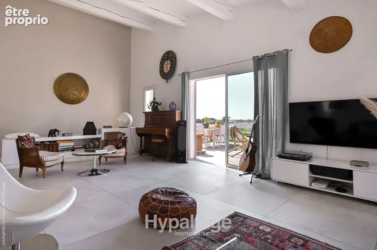 Villa T5 200 m2 avec piscine, stationnement et terrain de 1 600 m2 - photo 15