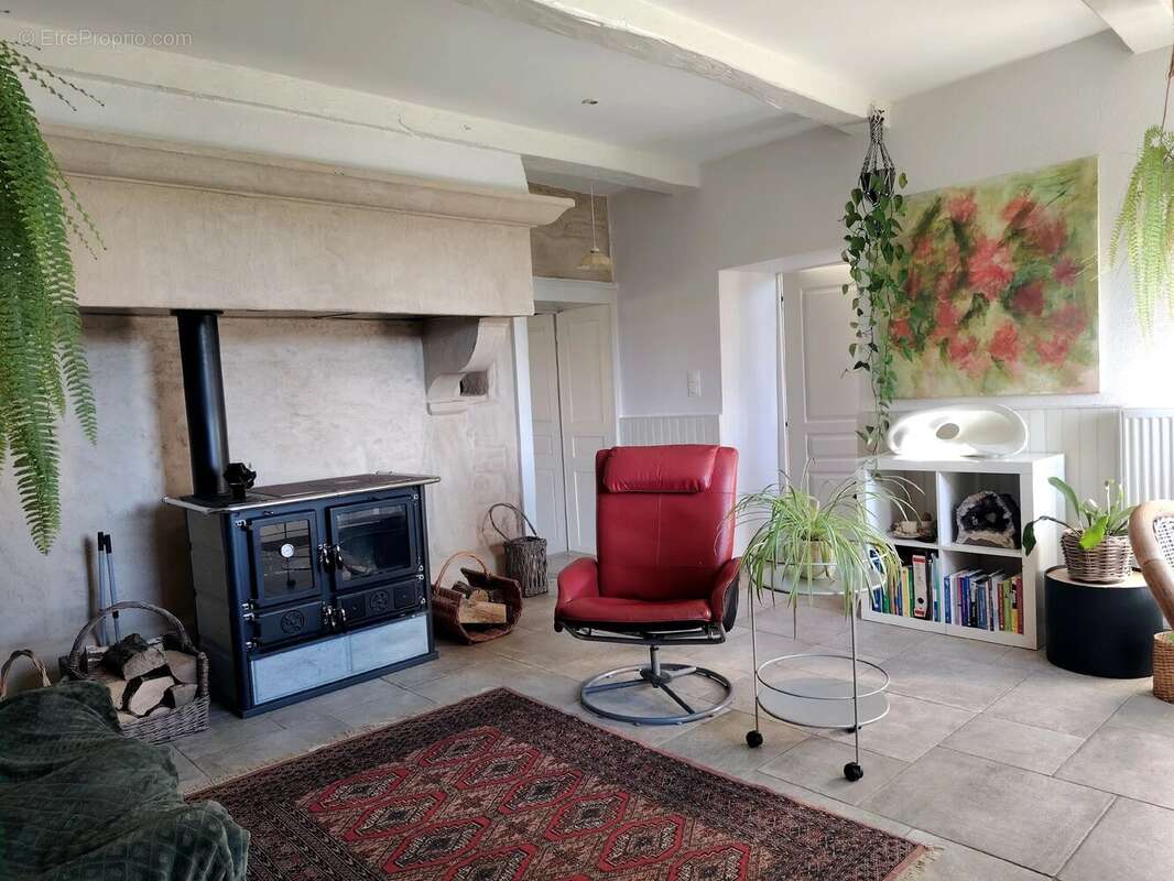 Maison à LA BASSE-VAIVRE