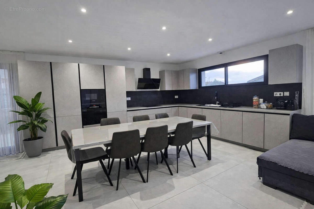 Maison à SAINT-MAURICE-L'EXIL