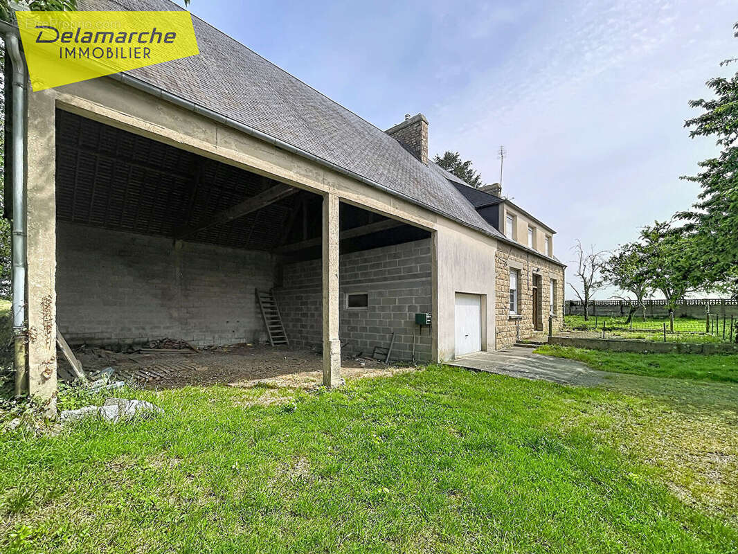 Grande maison en pierres à rénover avec dépendances à JUILLEY (50220) - photo 7