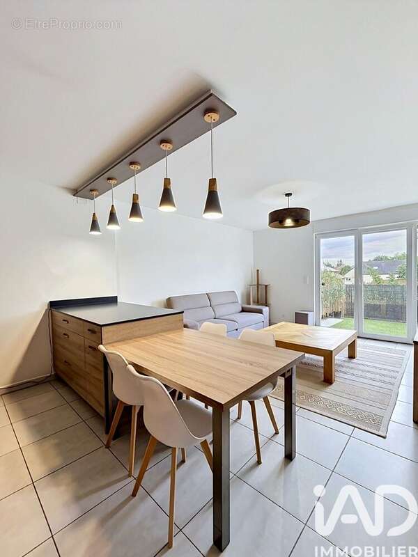 Photo 3 - Appartement à CUVRY