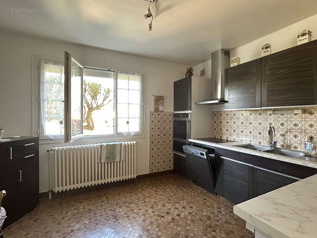 Maison à SAINT-JULIEN-LES-VILLAS