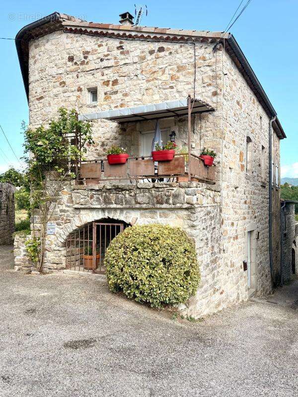 Maison à LABLACHERE