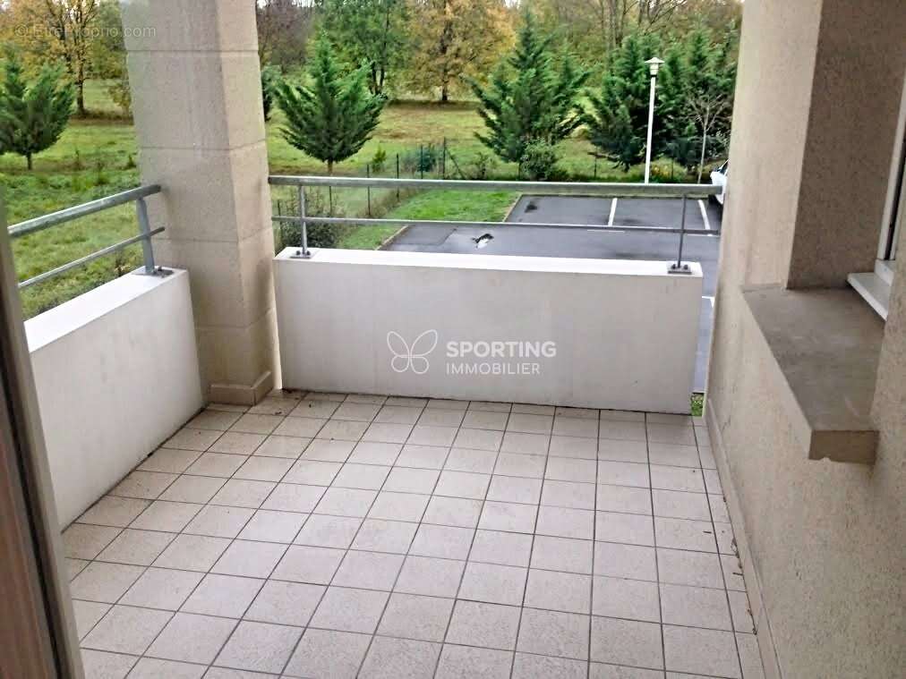 Appartement à PINEUILH