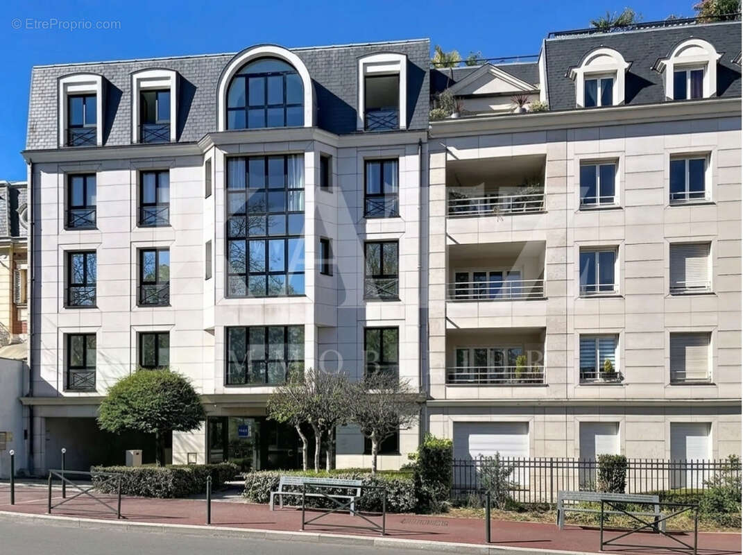 Appartement à GARCHES