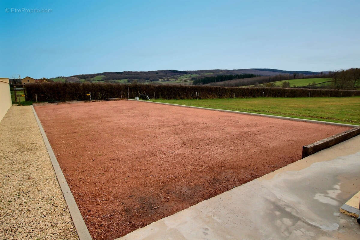 Maison à SAINT-MARCELIN-DE-CRAY