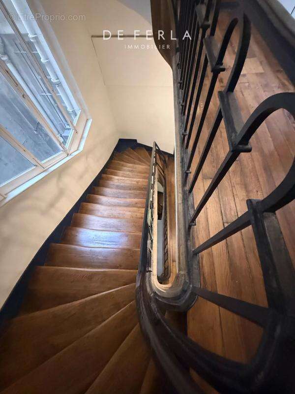 Appartement à PARIS-7E