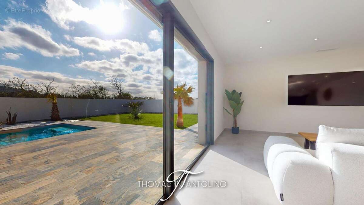 En exclusivite - plain pied - 4 chambres - piscine - garage - photo 5