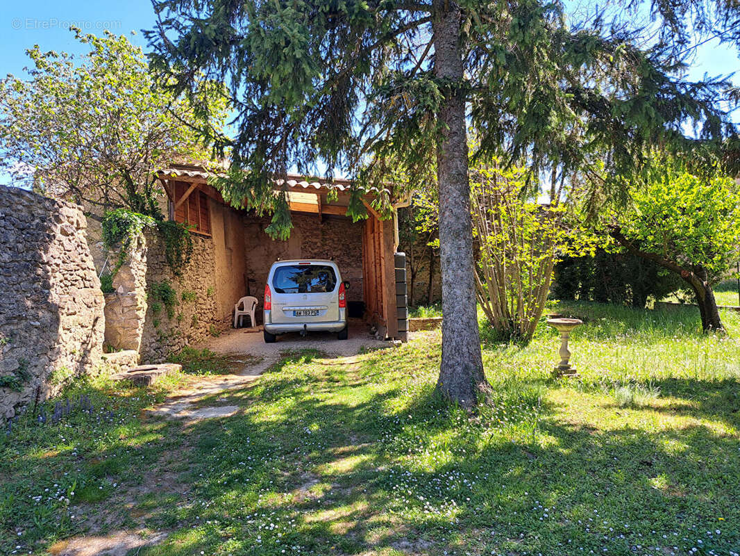 Maison à MALAUCENE
