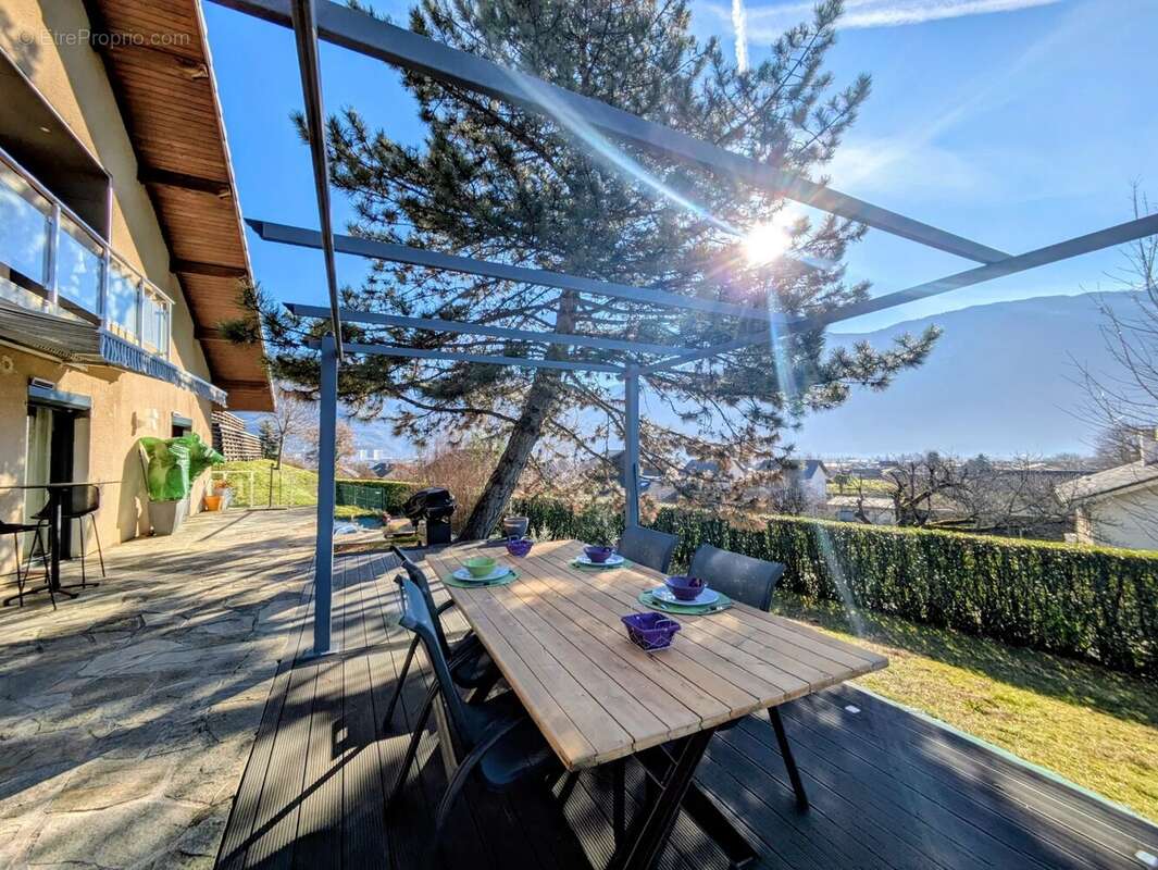 Maison à GILLY-SUR-ISERE