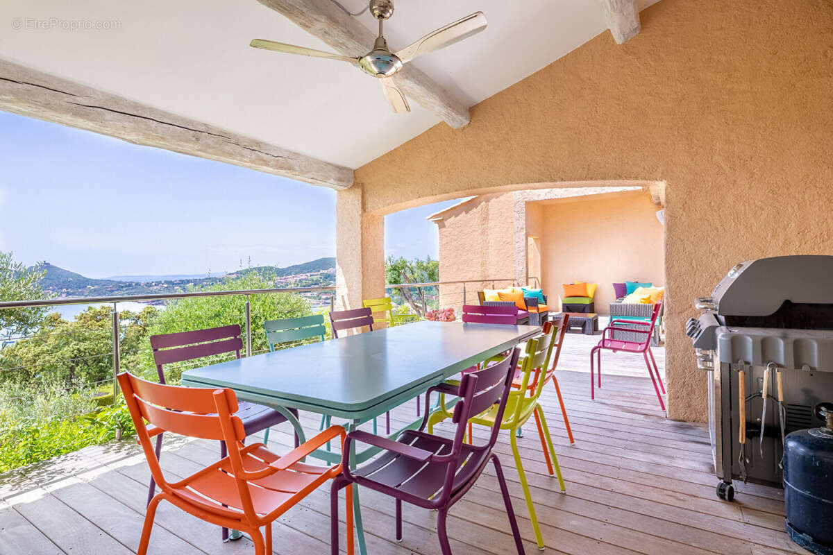 Saint-Raphaël - Agay, villa vue mer panoramique, piscine chauffée, 5 chambres - photo 9