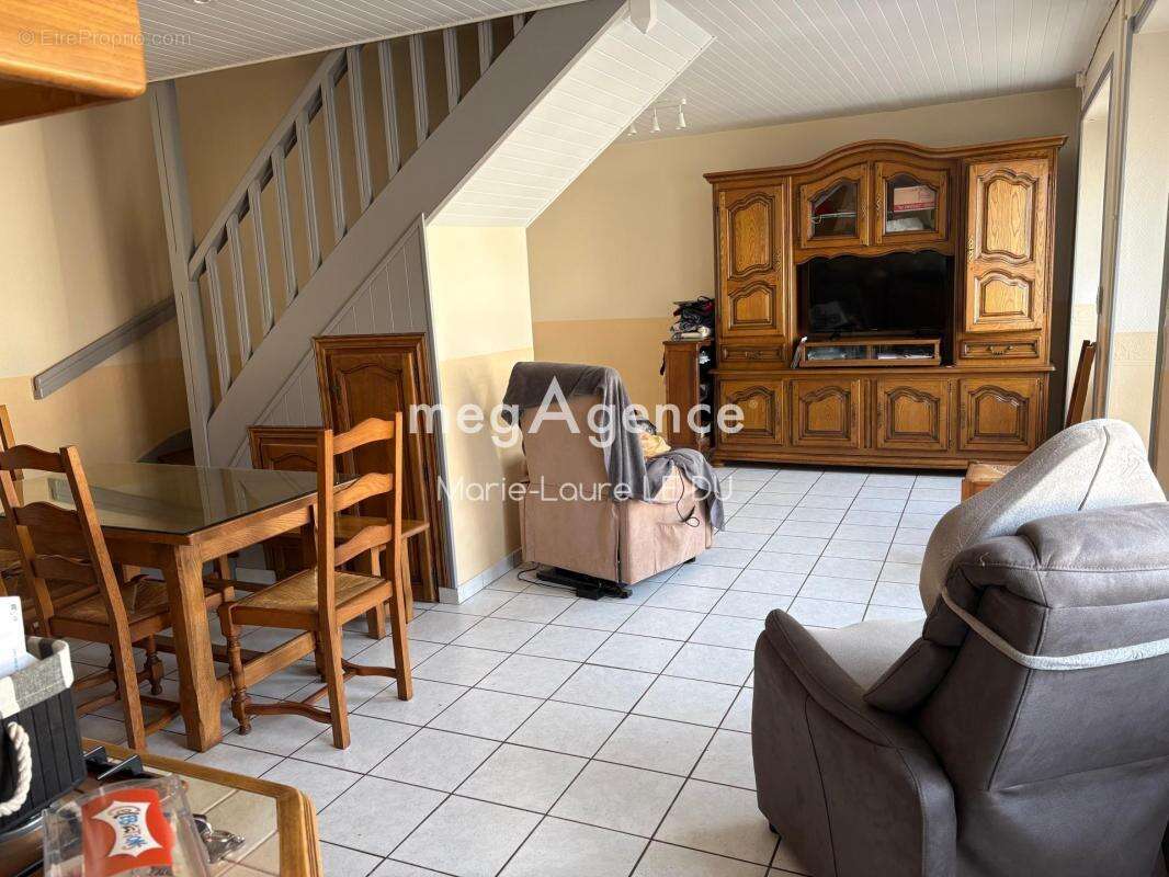 Maison rénovée avec garage et une dépendance en plus - photo 6
