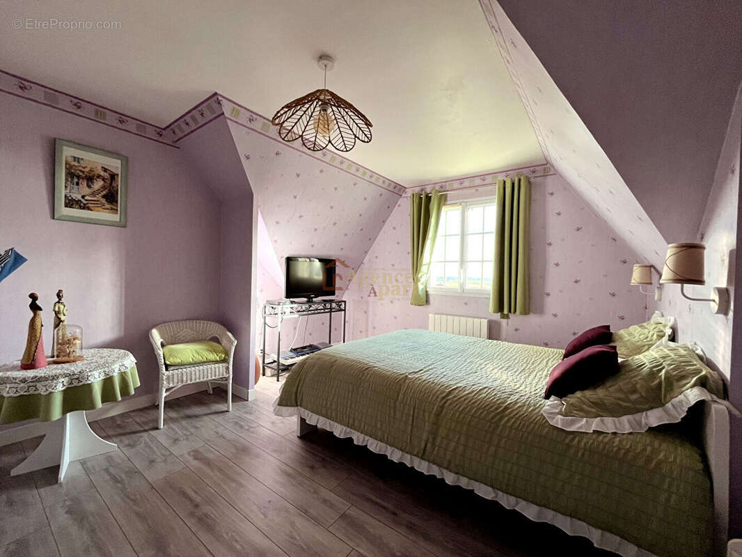 Maison à SAINT-MARTIN-DE-FONTENAY