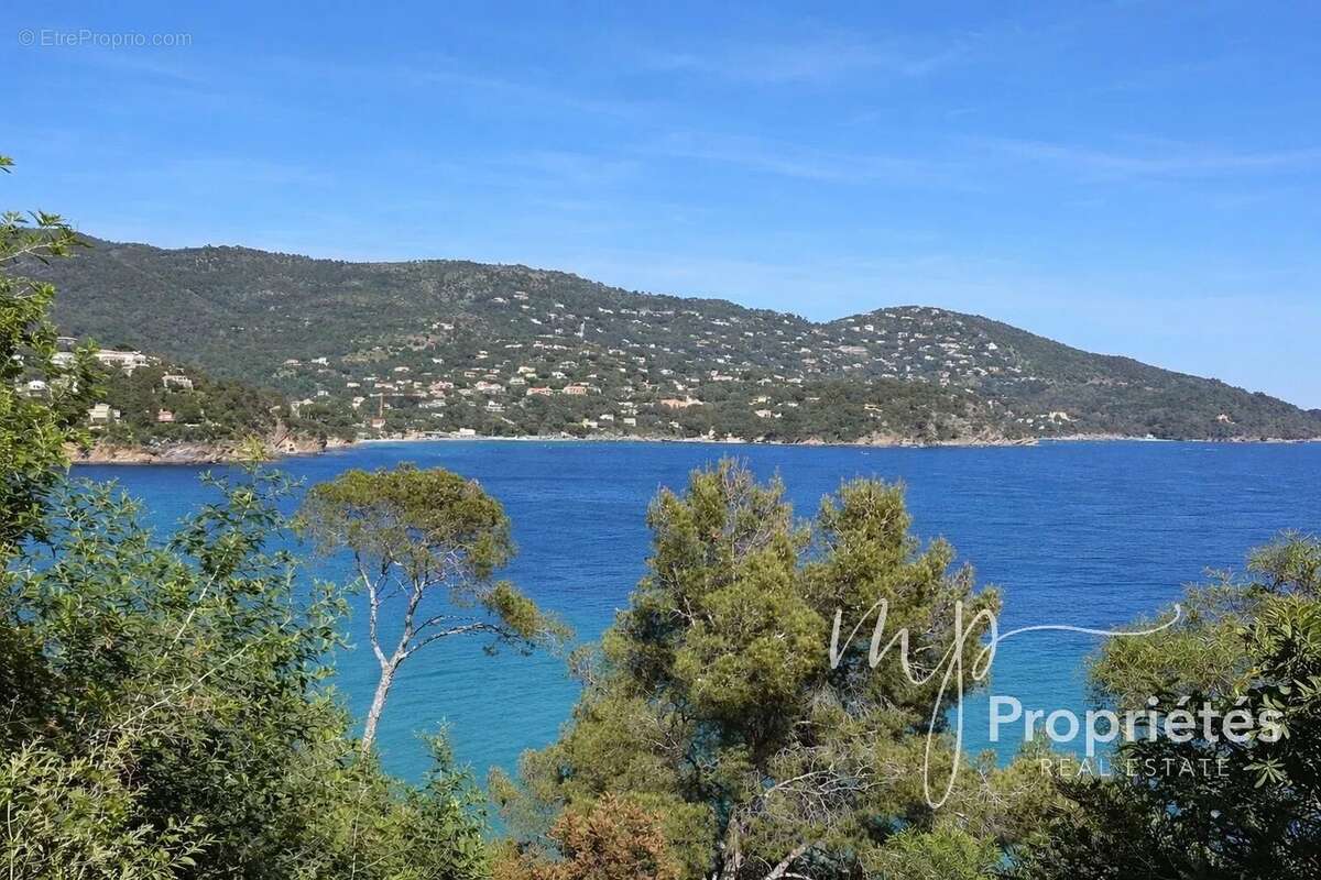 Appartement à LE LAVANDOU