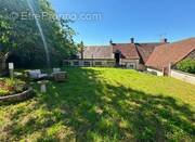 Maison à AZAY-LE-FERRON