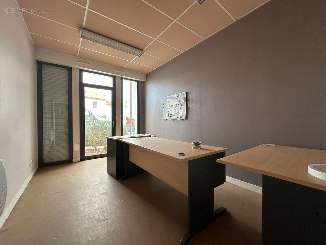 Commerce à SAINT-GEORGES-DE-DIDONNE