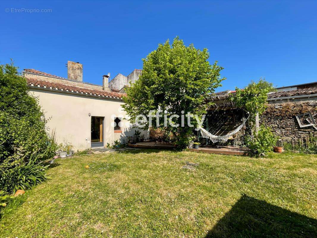 Maison à APREMONT