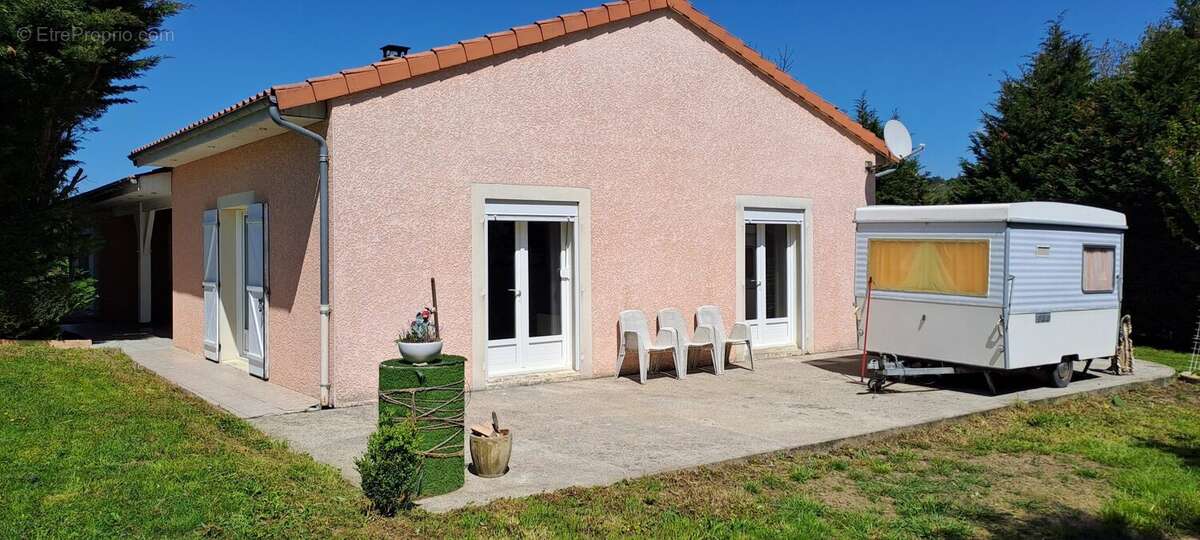 Maison à SAINT-DIER-D'AUVERGNE