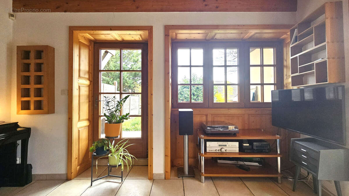 Maison à PREVESSIN-MOENS