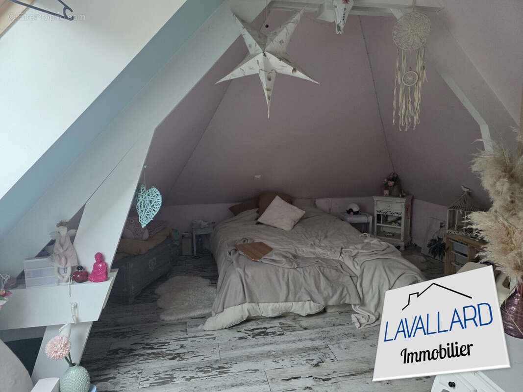 Maison à QUOEUX-HAUT-MAINIL