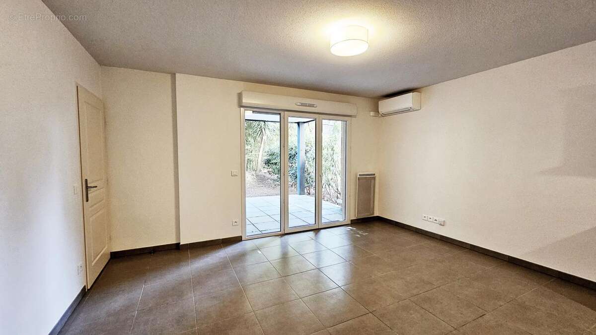 Appartement à LE CANNET