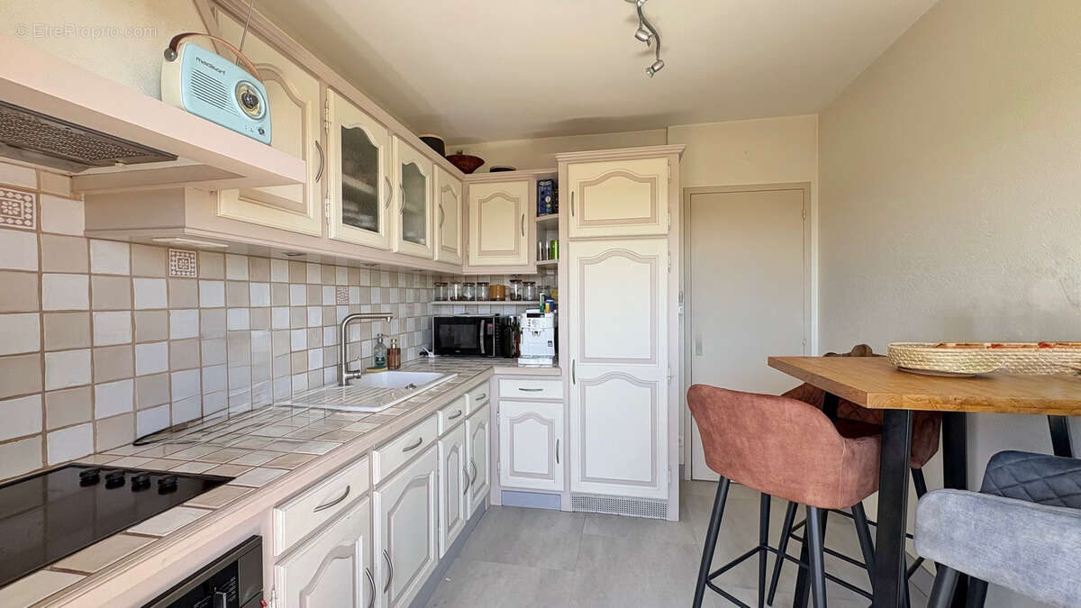 EXCLUSIVITE - Appartement T3 avec balcons et stationnement - photo 10