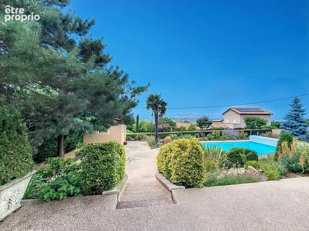Maison - 4 Chambres - Dont 1 suite parentale - Garage - Piscine - Pool House - Jardin - Terrasse - Au calme absolu - Jolie vue d - photo 5