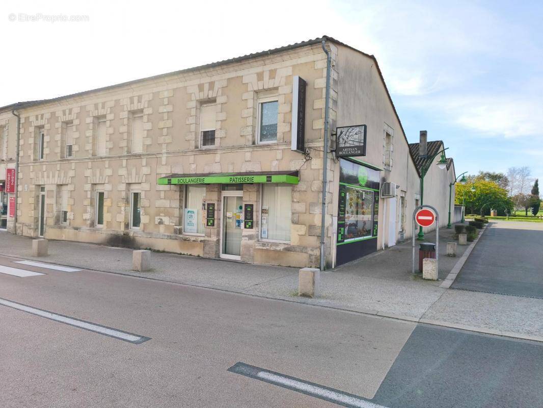 Appartement à SAINT-AUBIN-DE-BLAYE