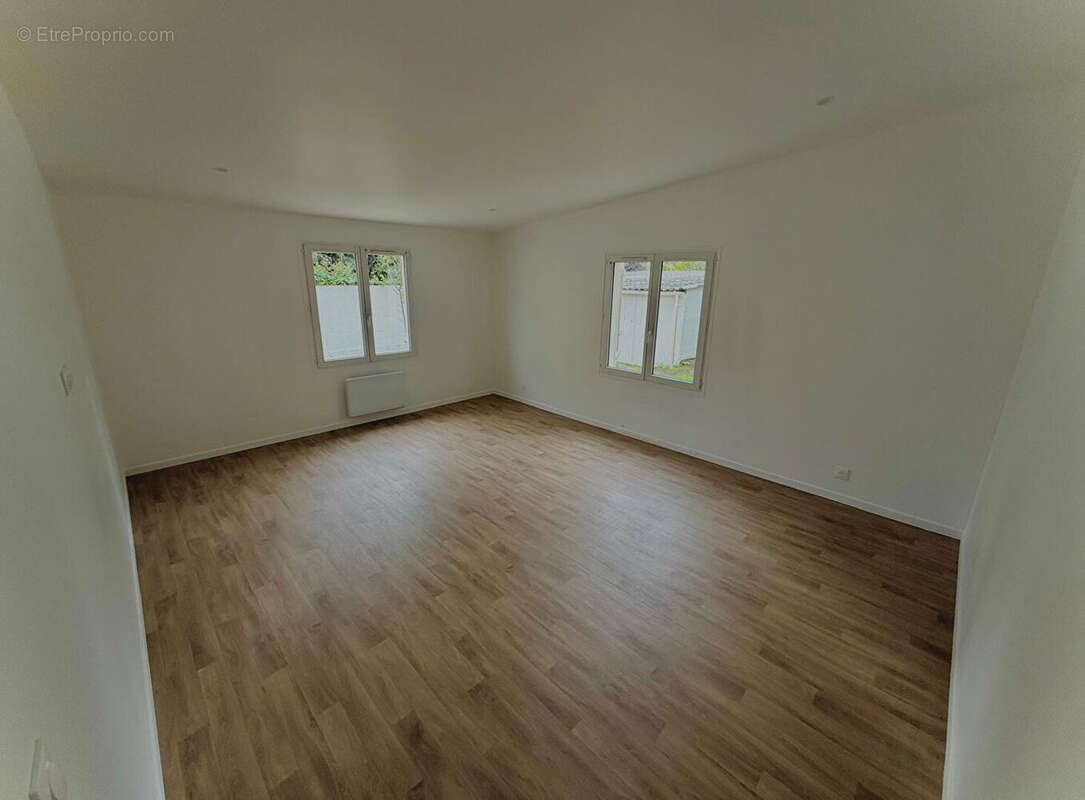 Maison à GOUSSAINVILLE