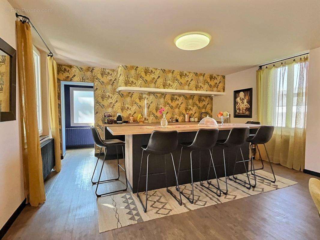 Maison à SAINT-JUERY