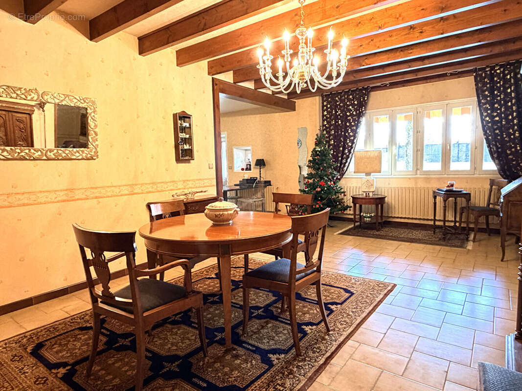 Maison à HAUTEVILLE-LOMPNES