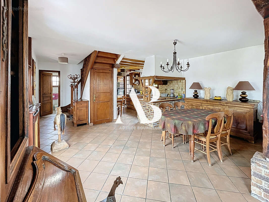 Maison à LE PLESSIS-FEU-AUSSOUX