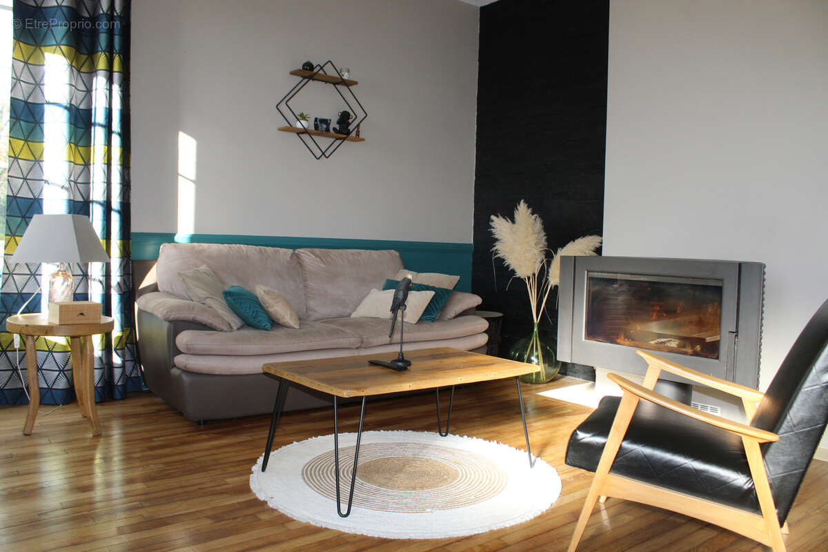 Maison à JOUET-SUR-L'AUBOIS