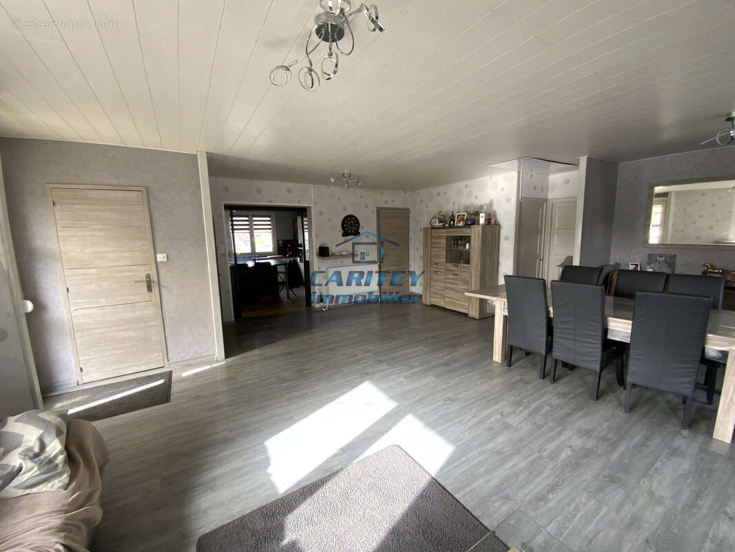 Maison à VY-LES-LURE
