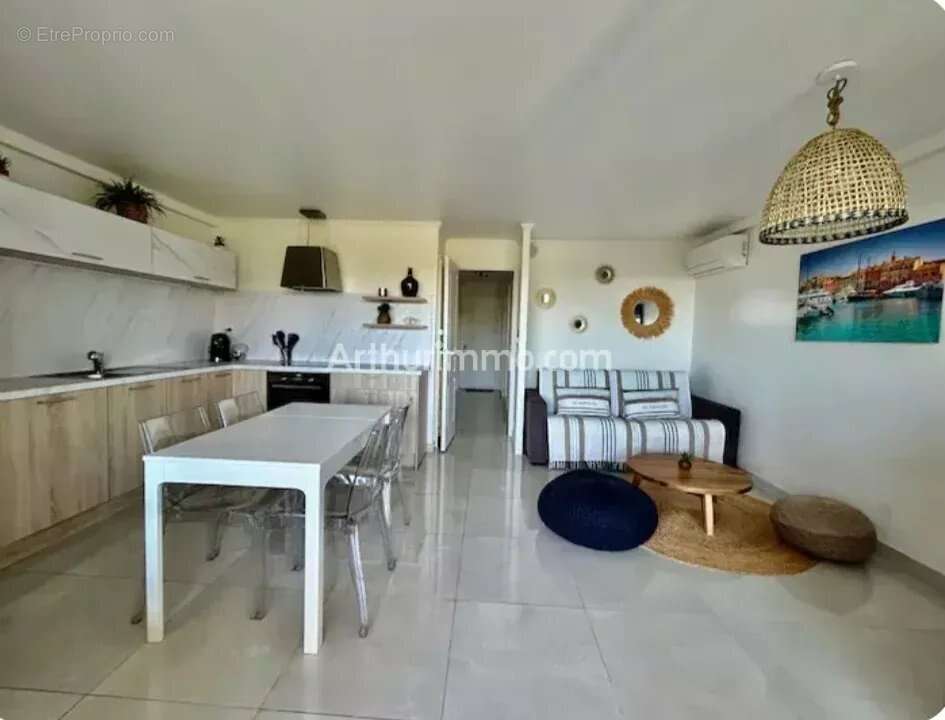 Appartement à GRIMAUD