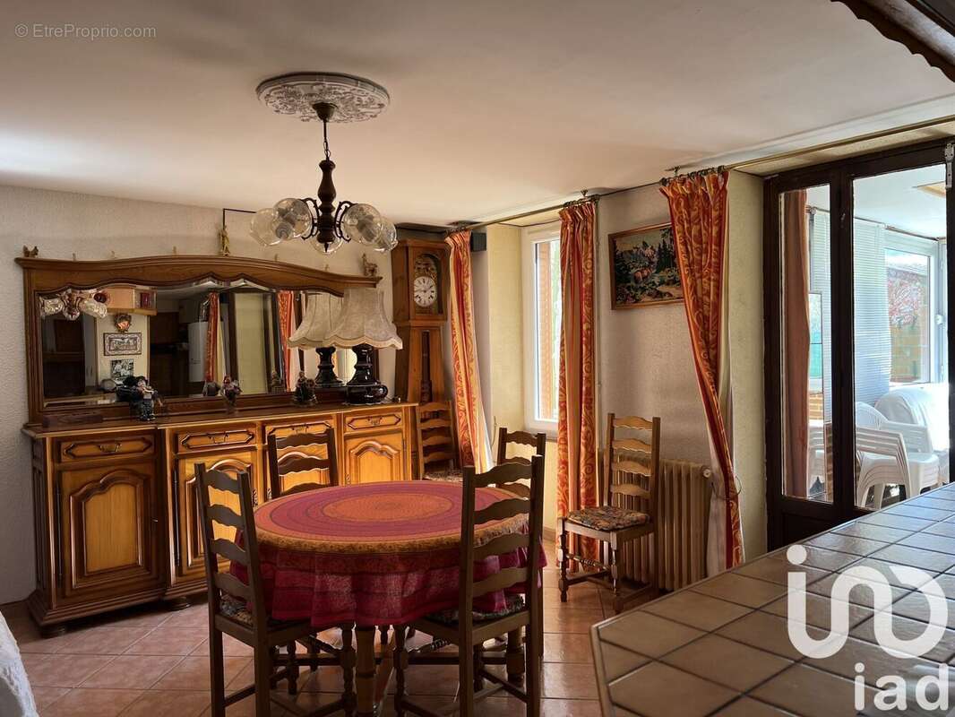 Photo 5 - Maison à GENELARD