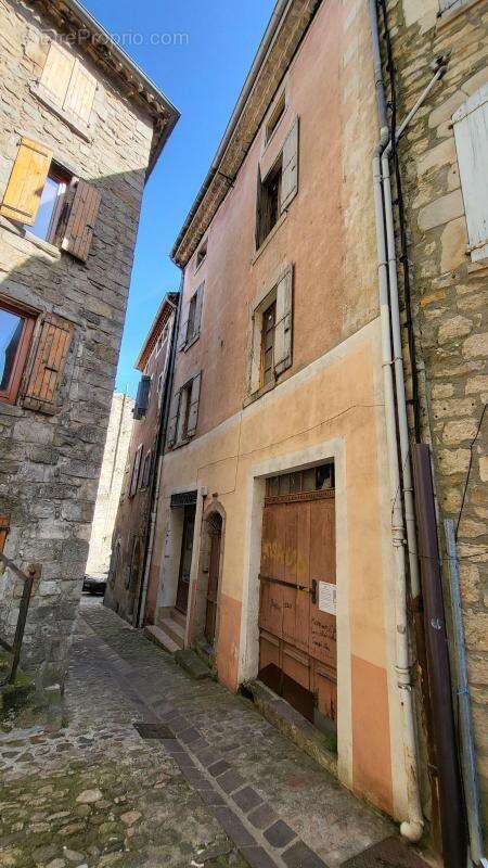 Appartement à LARGENTIERE