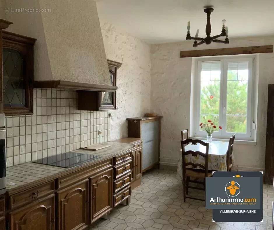 Maison à LONGUEVAL-BARBONVAL