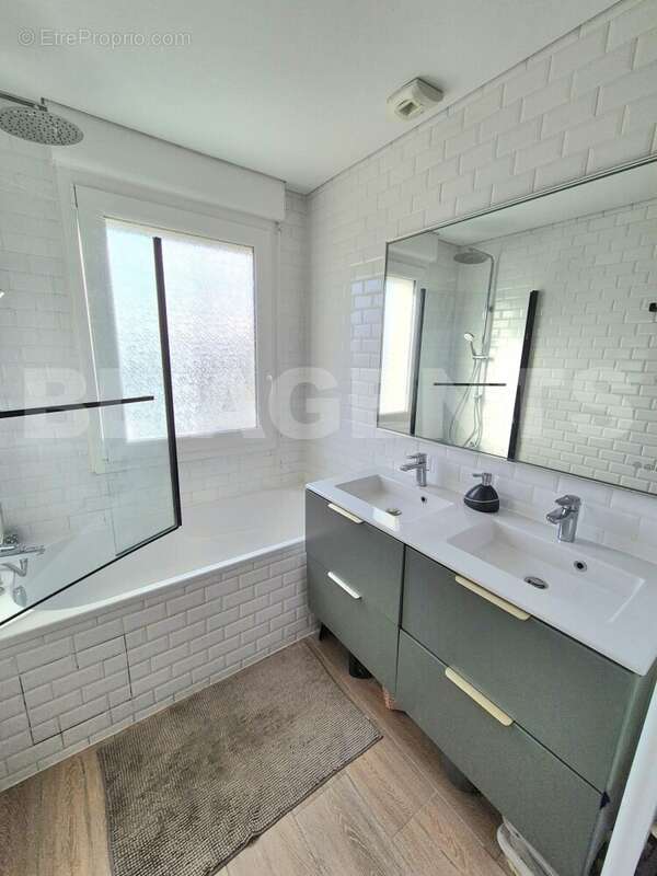 IMG-20251112-WA0020 - Maison à CHAUCONIN-NEUFMONTIERS