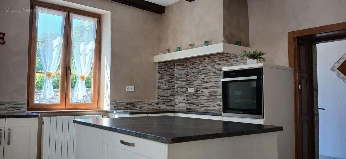 Domaine rural rénové , Maison , 2 logements  vaste dépendance - photo 7