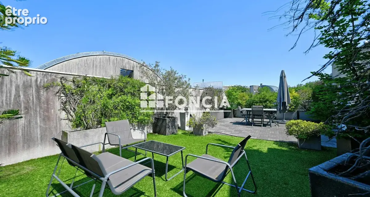 Cergy le haut, 2 mn du rer a et ligne l, appartement au dernier etage avec deux terrasse dont une de plus de 70 m2 sans vis a vi - photo 3