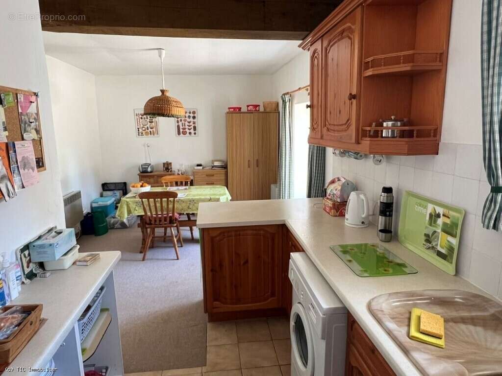 Charmante Maison en Pierre dans un Village Tranquille – Idéale comme Résidence Secondaire - photo 9