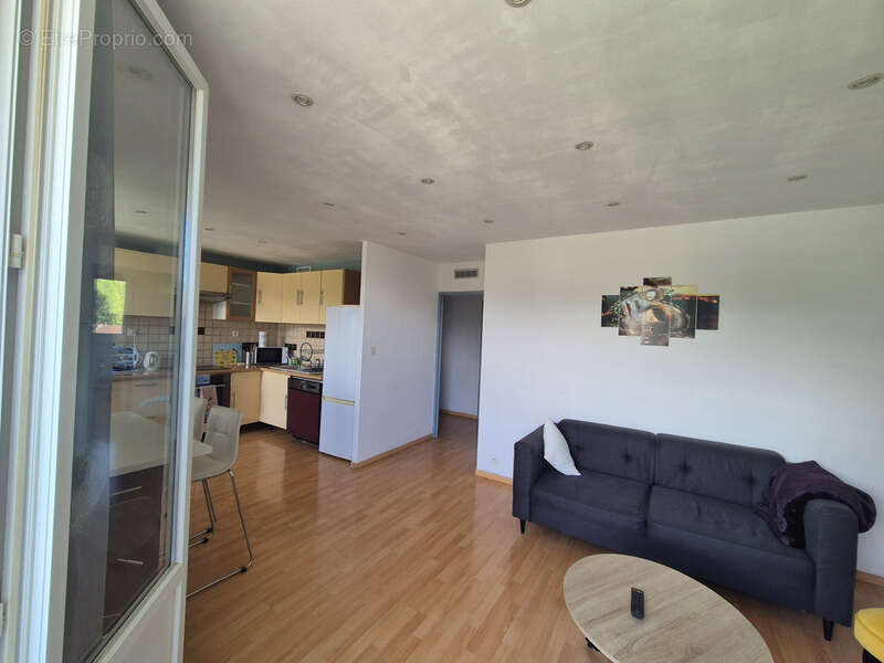 Appartement à SAINT-MARTIN-D'HERES