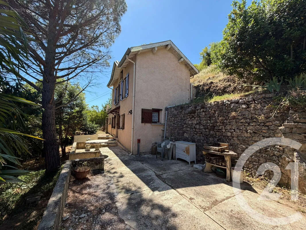 Maison 40 m² à Satillieu  - photo 26