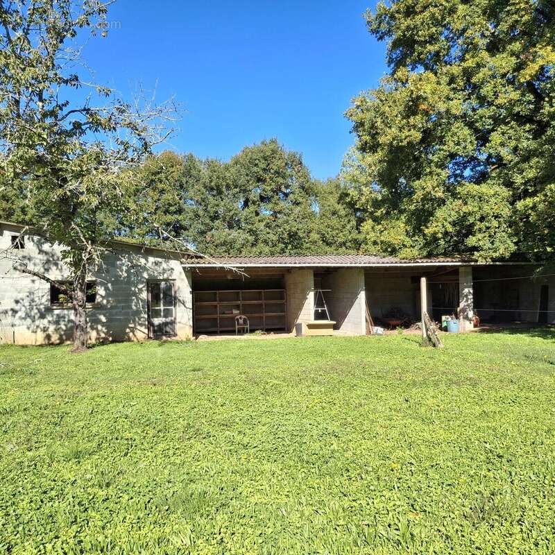 Maison à CHASSENEUIL-SUR-BONNIEURE