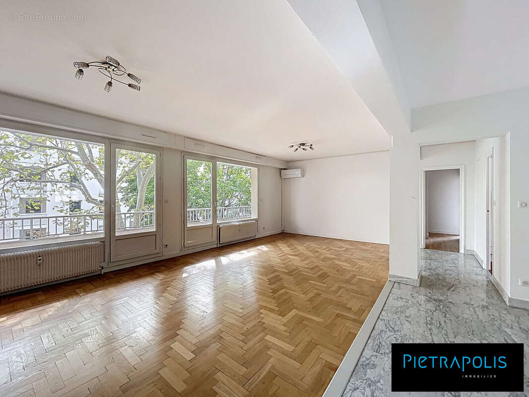 Appartement à LYON-8E